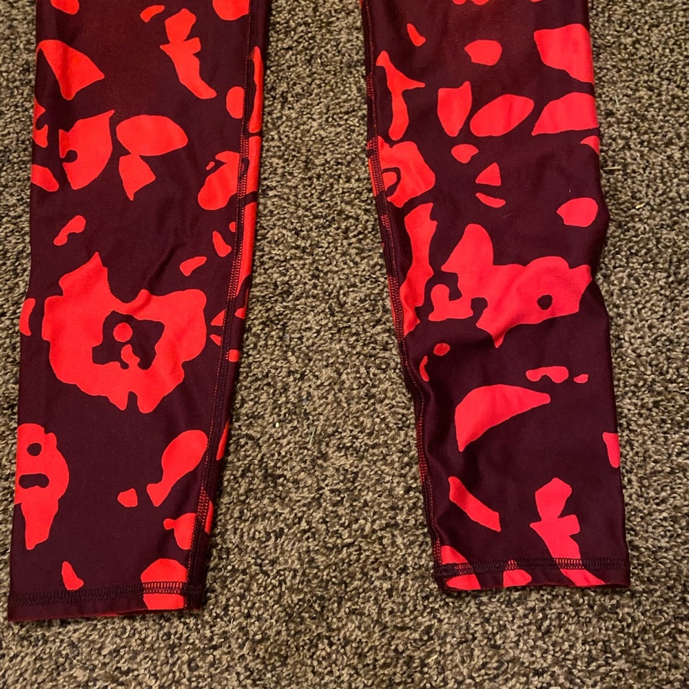 Fabletics Red Leggings Size Small - Picture 2 of 6